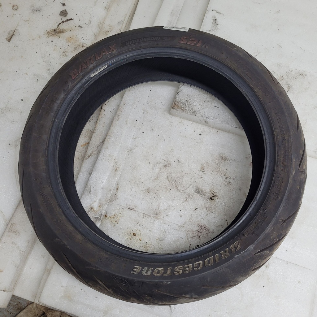 pneu160/60zr17m/c