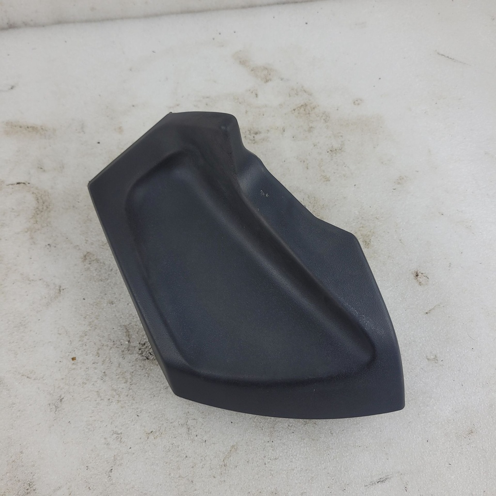 deep black, rh arm rest