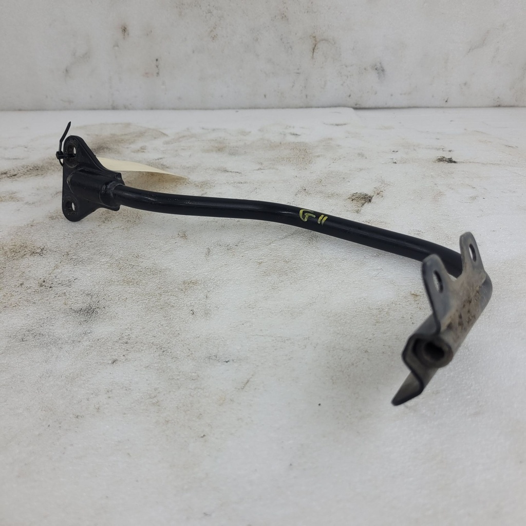 lh fender rear support