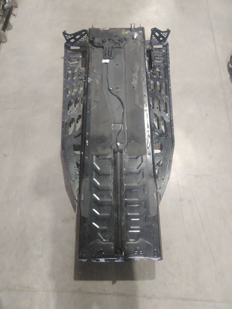 Deep Black, Chassis