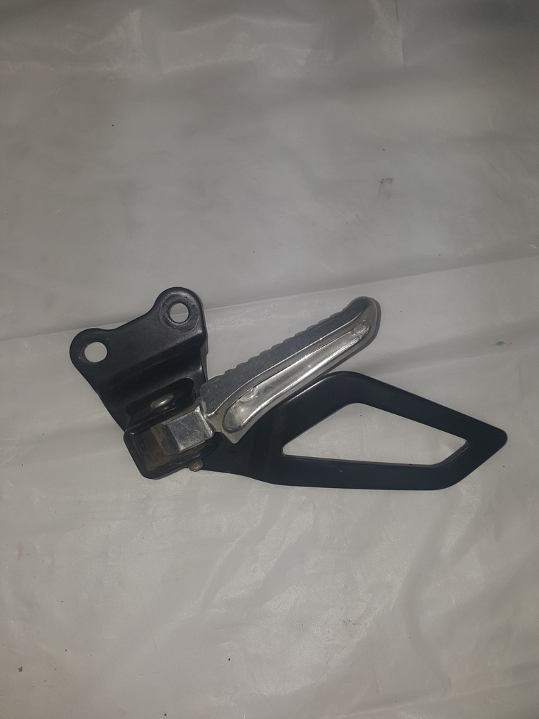 bracket pillion r
