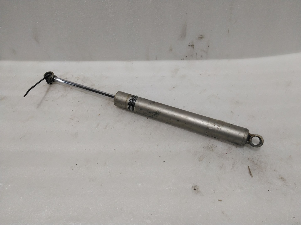 rear shock model le