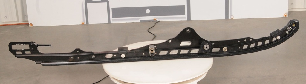 (new ref. 503196764) black, runner 146 model black