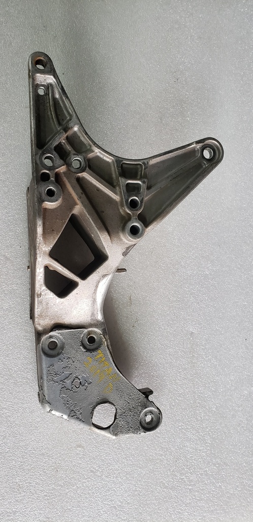 BRACE-LOWER RH MACH