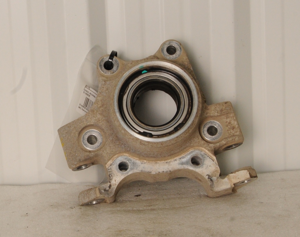 wheel bearing carrier, right