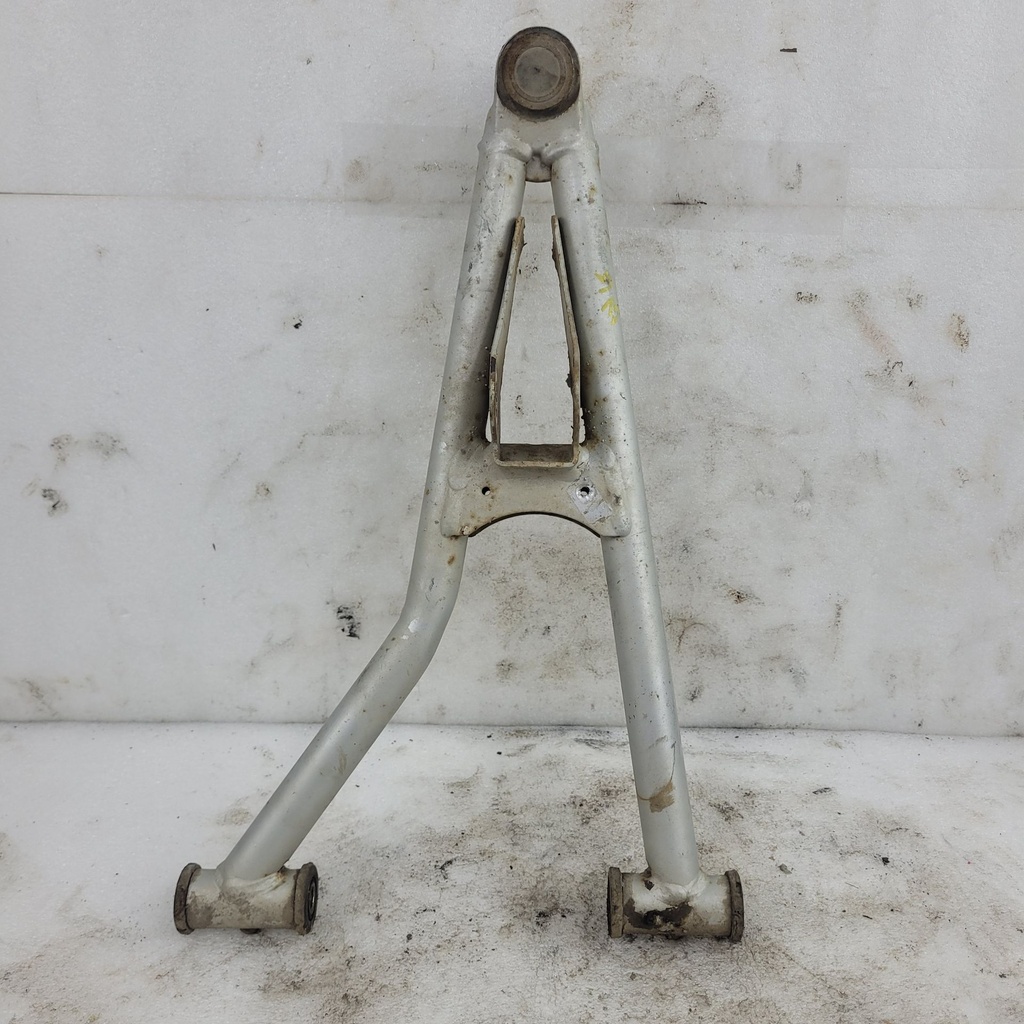 (new ref. 1025617-385) weld-uca,front,lh,cloud silver