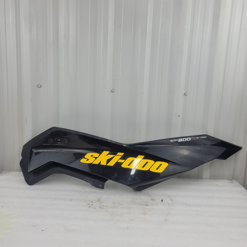 deep black, rh hood model-black-black