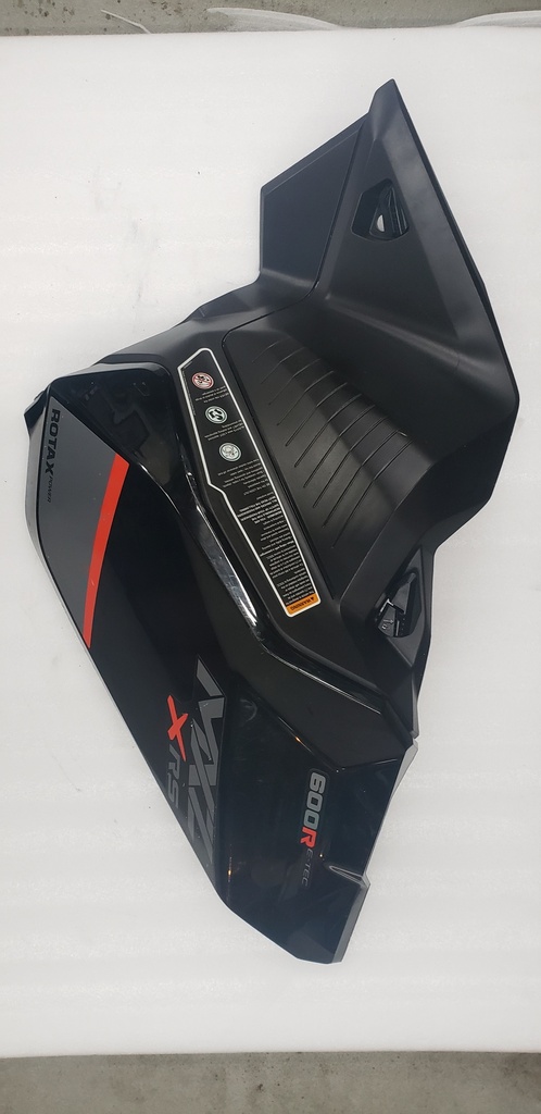 deep black, rh panel