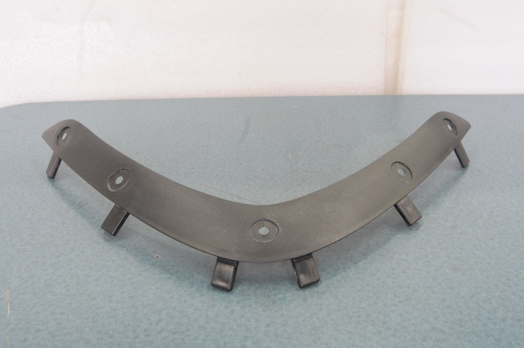 retainer windshield