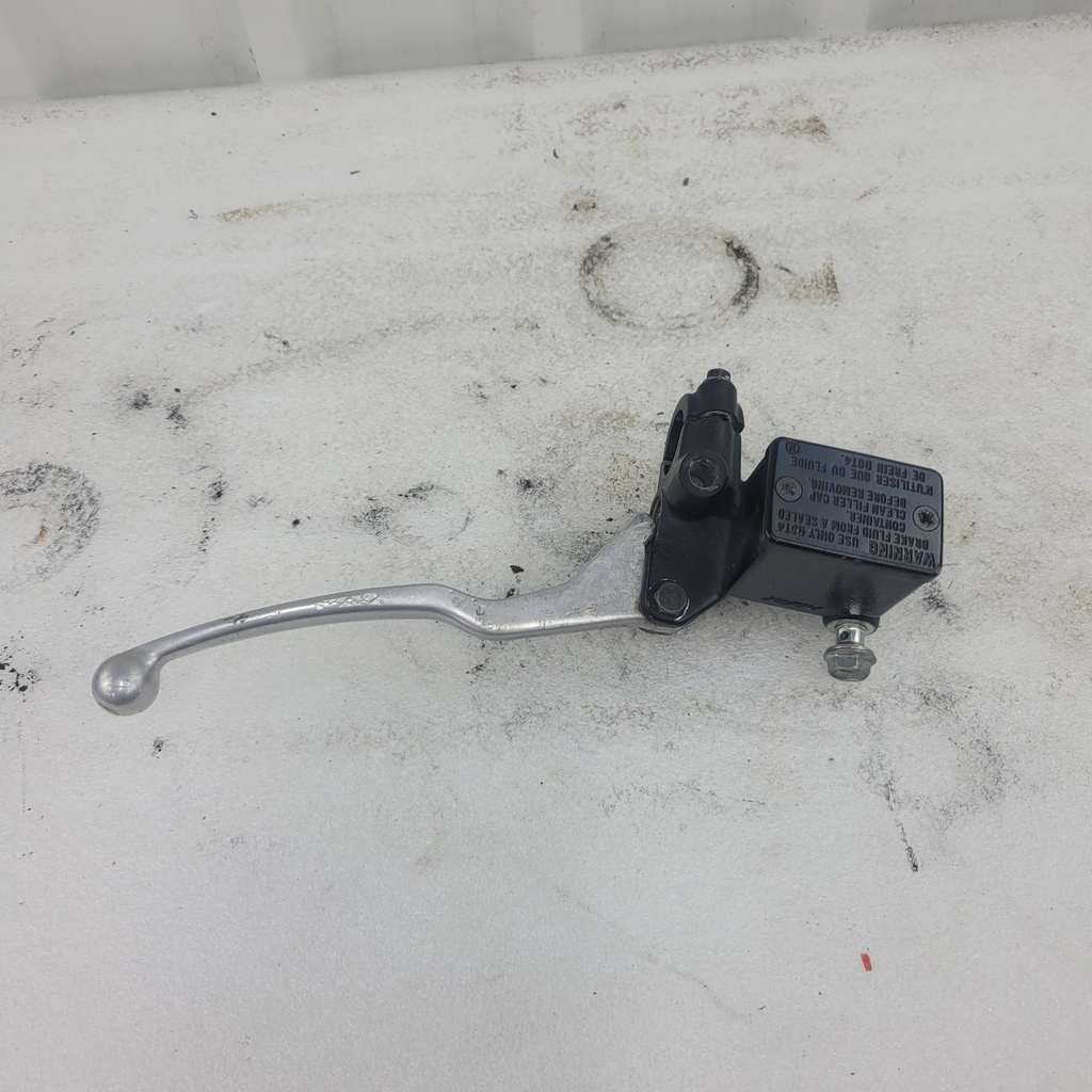cylinder assy, front master