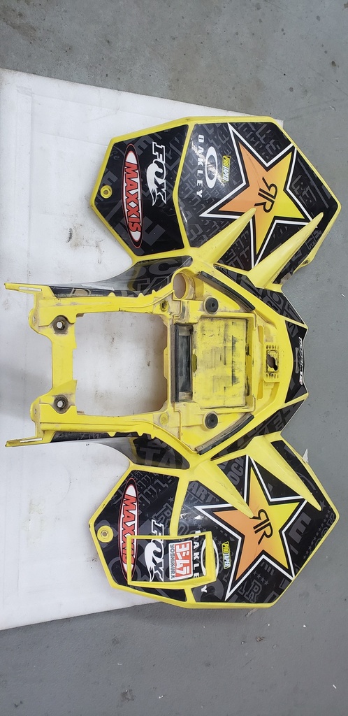 FENDER, REAR (YELLOW) - 63111-45G02-YU1 SUZUKI