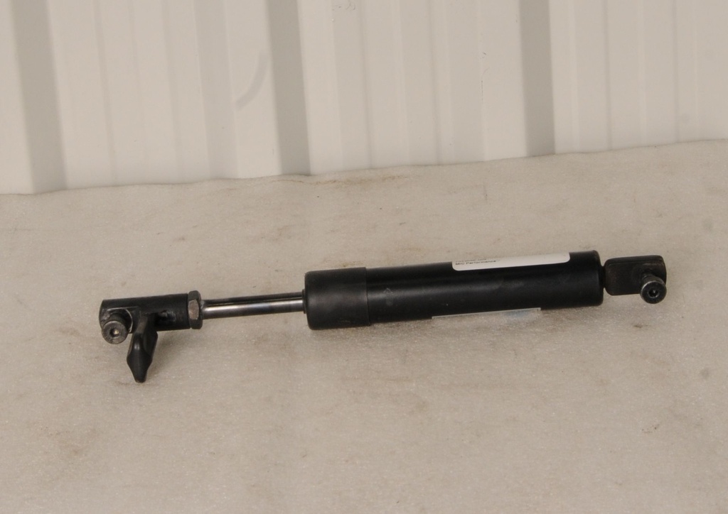 oil locking shock assembly