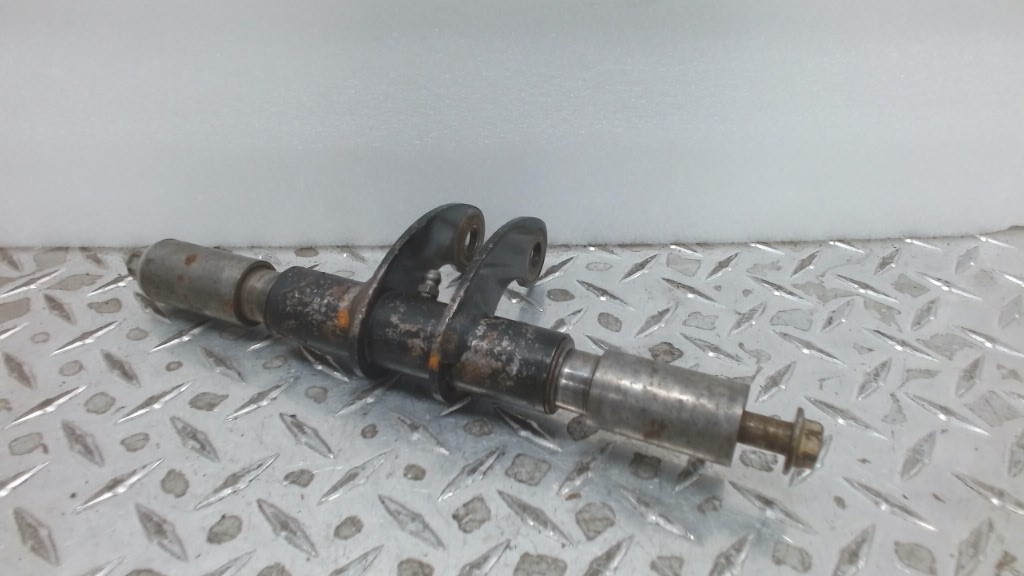 bracket, arm pivot
