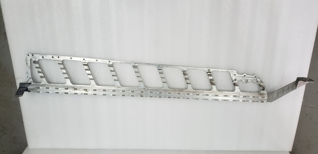 runningboard assembly, left