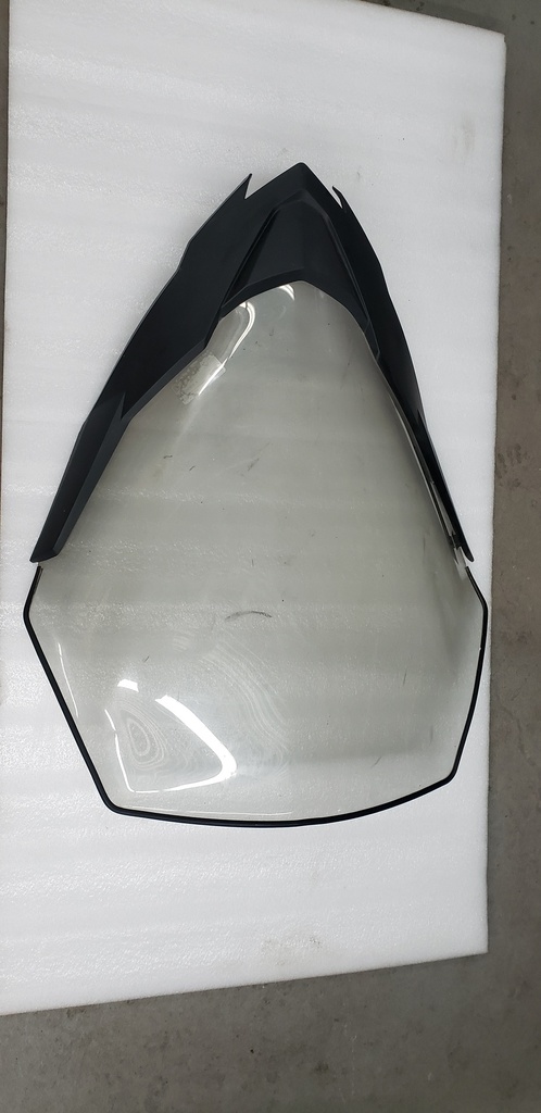 WINDSHIELD 4