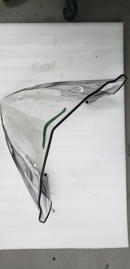 HIGH WINDSCREEN - BLACK
