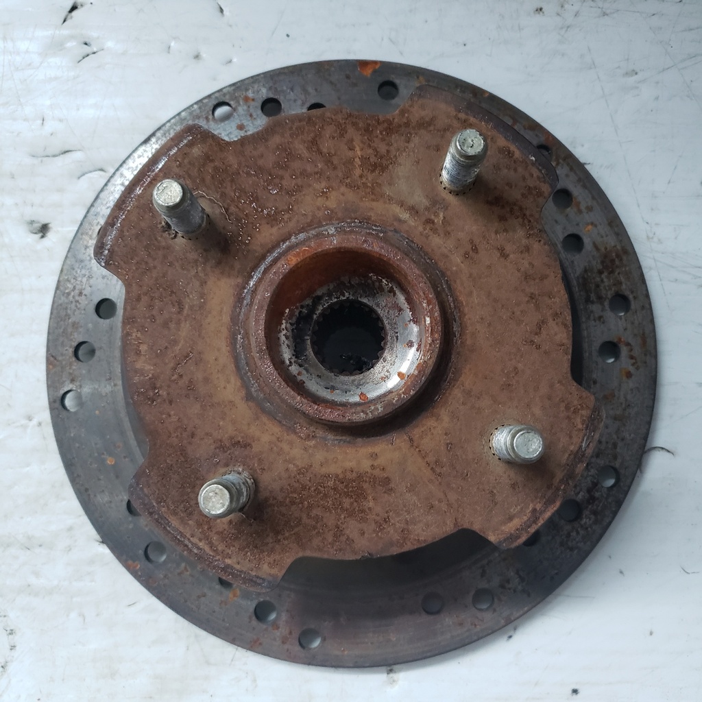 WHEEL HUB