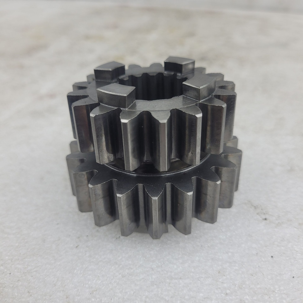 (new ref. 420481040) pinion gear, 17/19 teeth serial number 8459175 and up