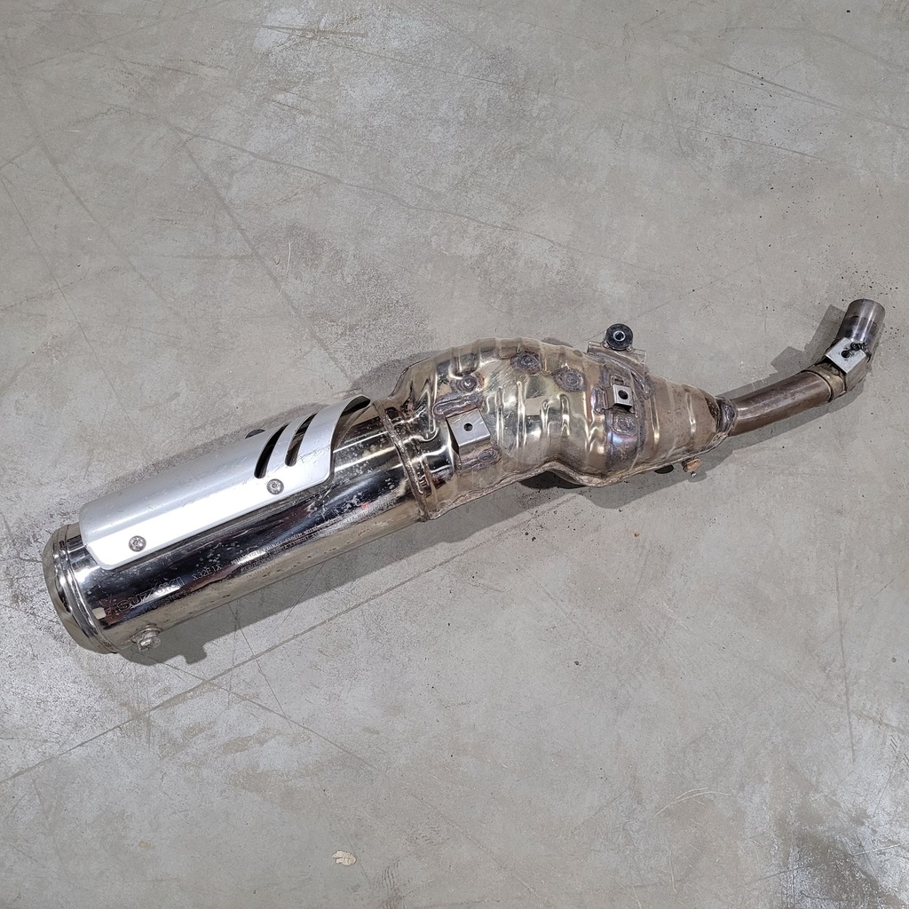 BODY, MUFFLER