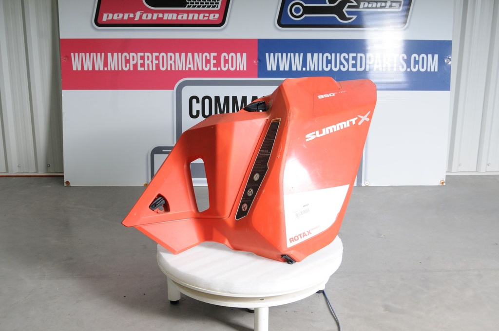 Red RH Panel Can-am Red - Except Electric Start