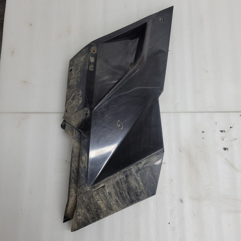 (new ref. 705011710) tmeless black lh rear lateral panel