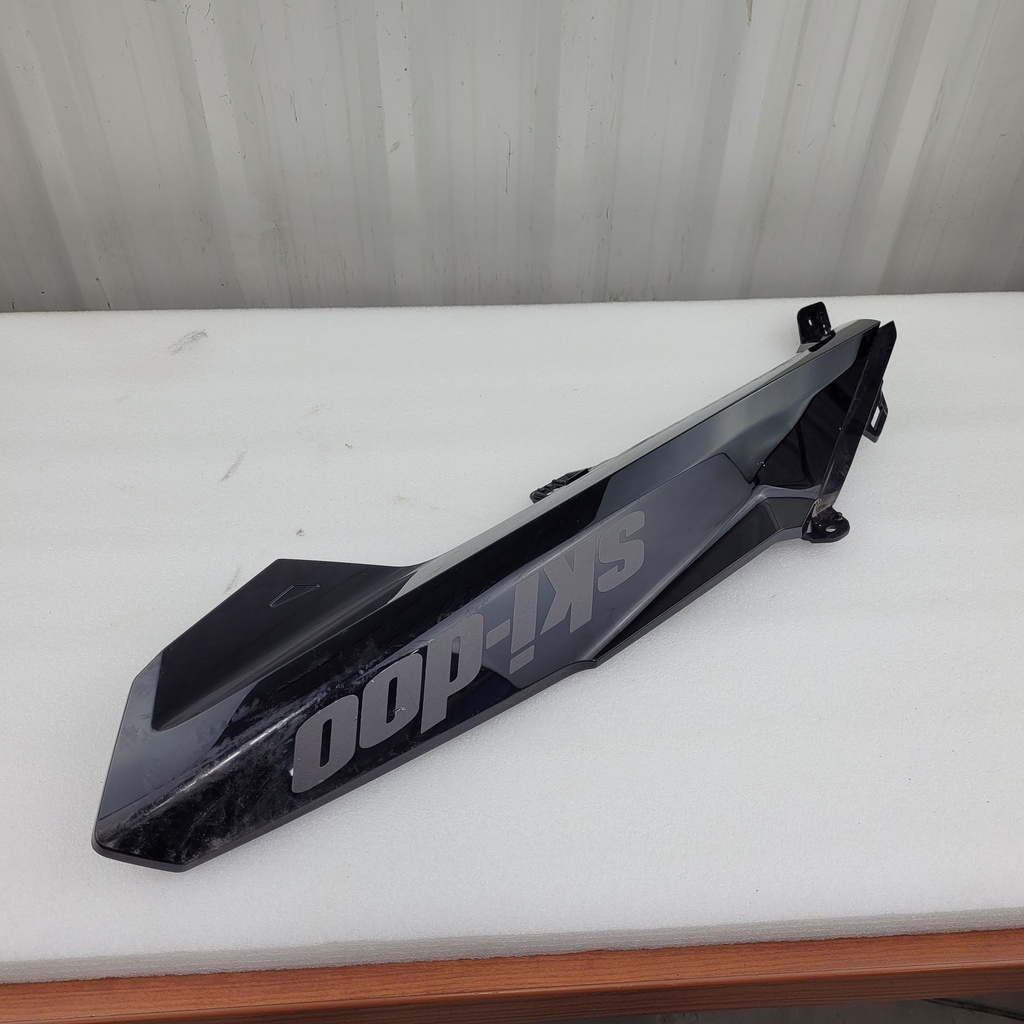 deep black, rh front hood
