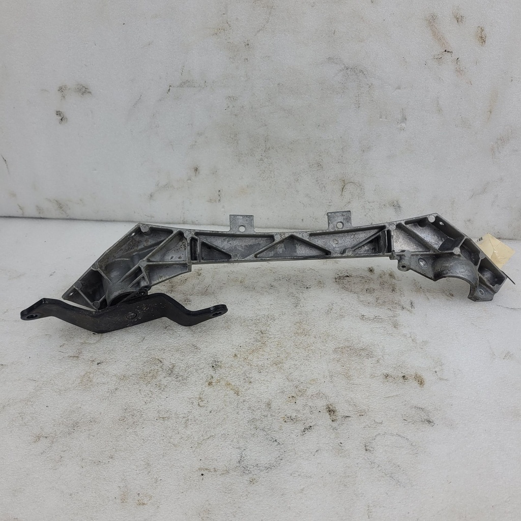 (new ref. 705208908) upper front cross member