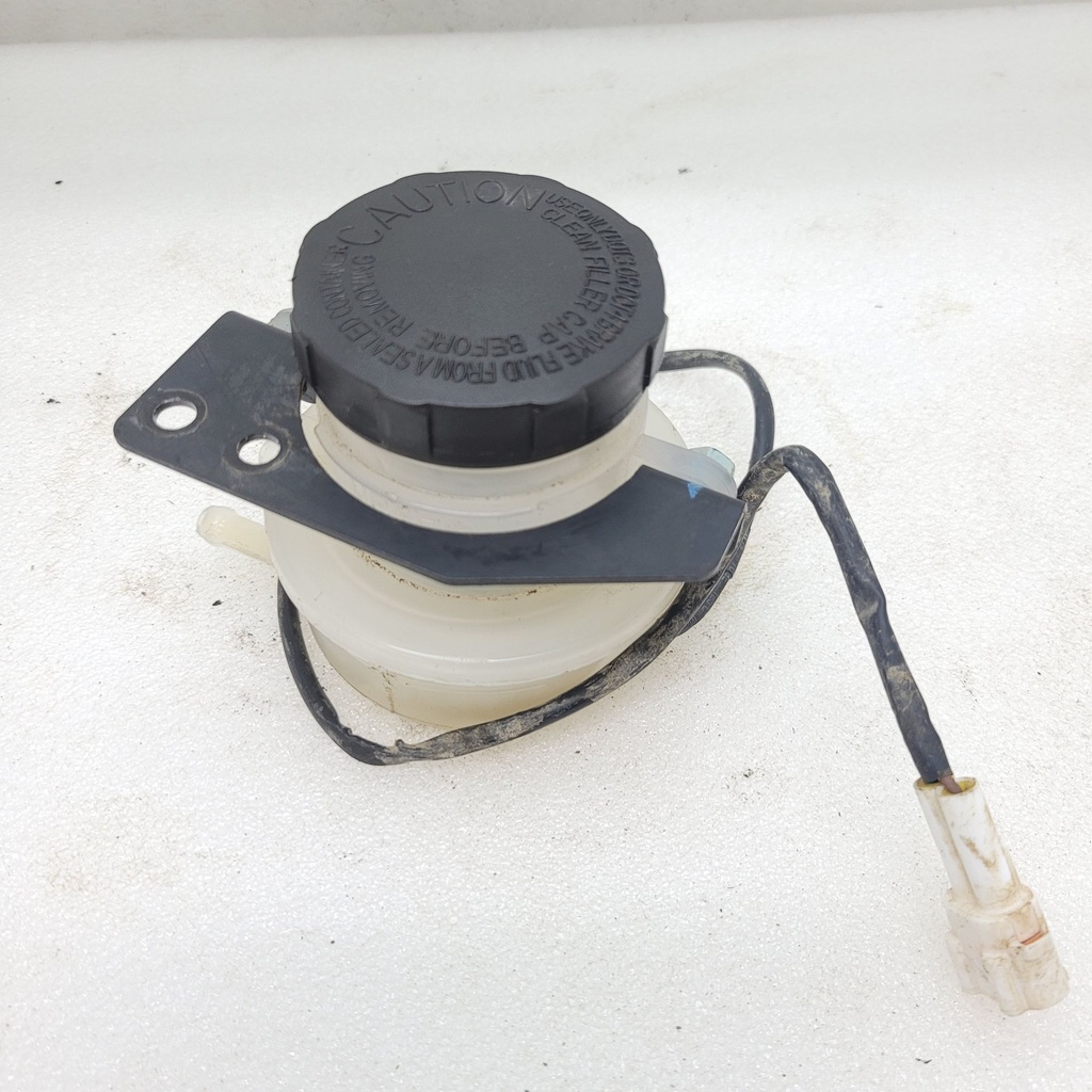 brake reservoir