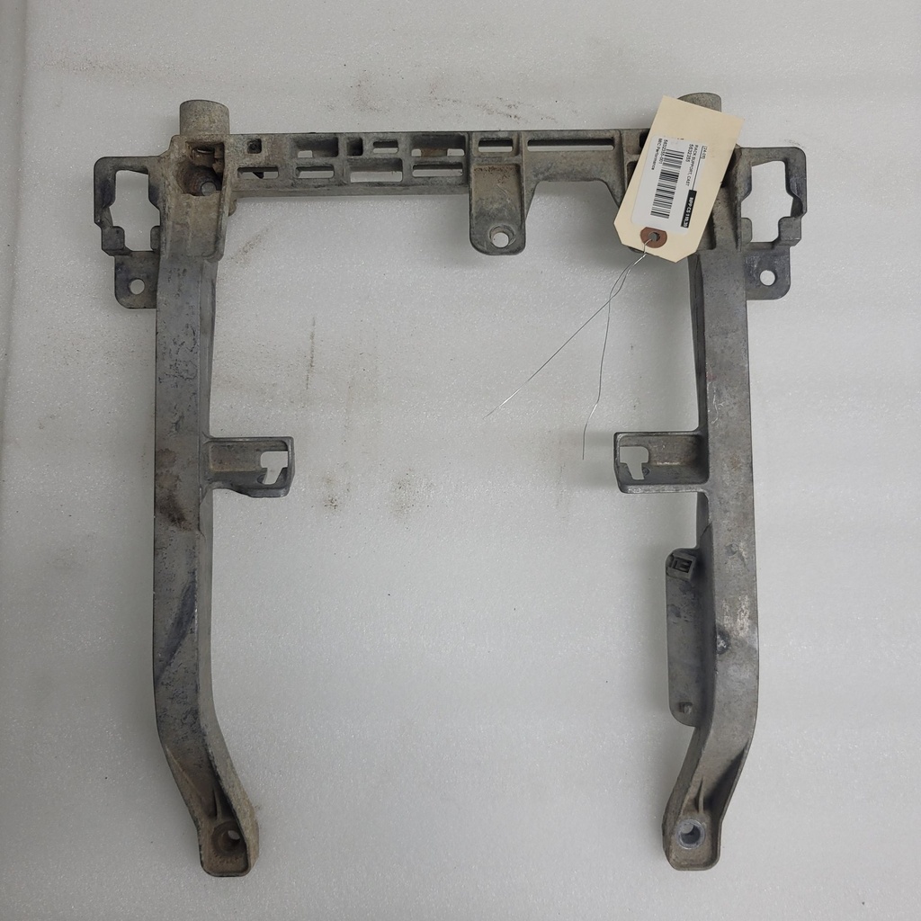 rack support, cast