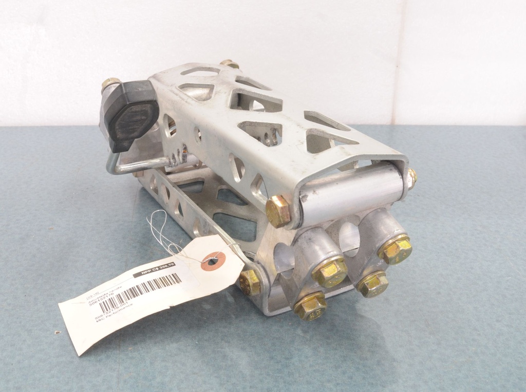 Adjustable handle