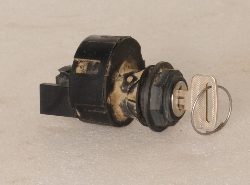 3 position key switch