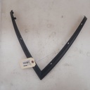 WINDSHIELD RETAINER